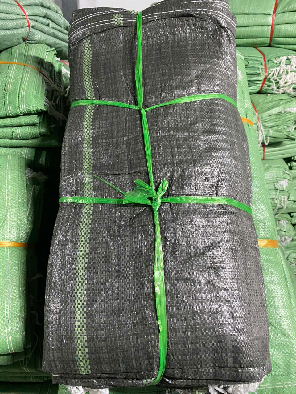 Bao tải đen viền miệng